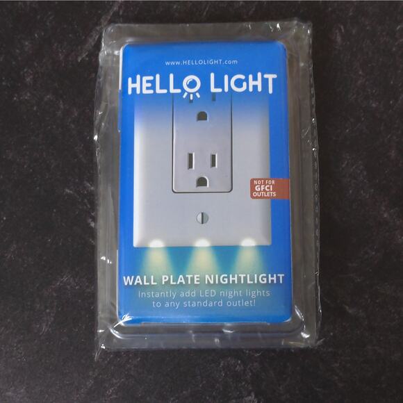 Hello Light Wall Plate Nightlight - Set of 2 - New in Package - Picture 2 of 6
